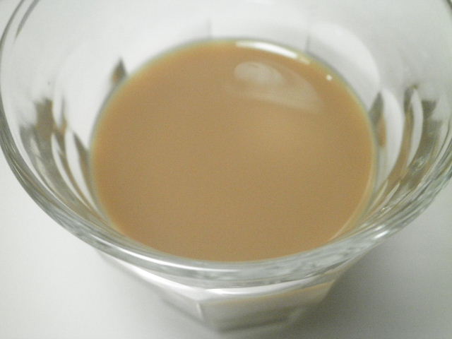 明治深みミルク紅茶04